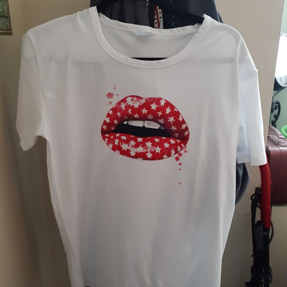 Graphic T